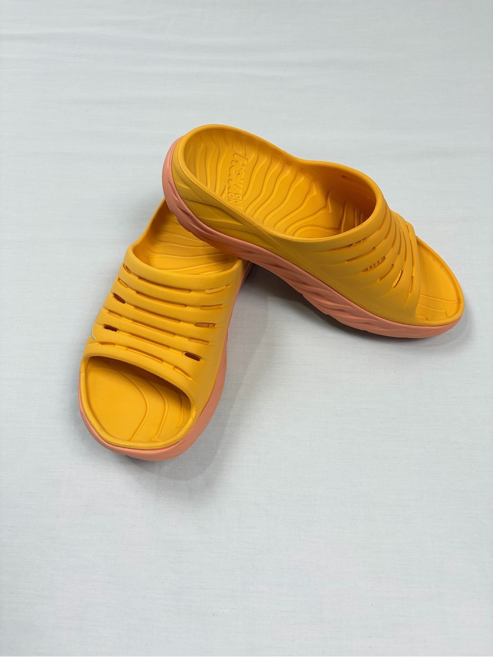 Hoka One One Ora Recovery Yellow Lightweight Slide Sandals | Size M8/W10